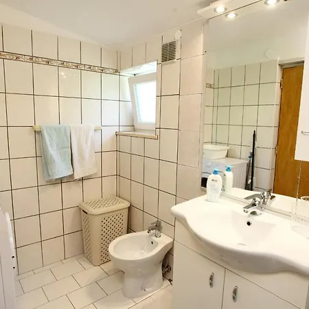 Pleasant Homes Cele Apartamento